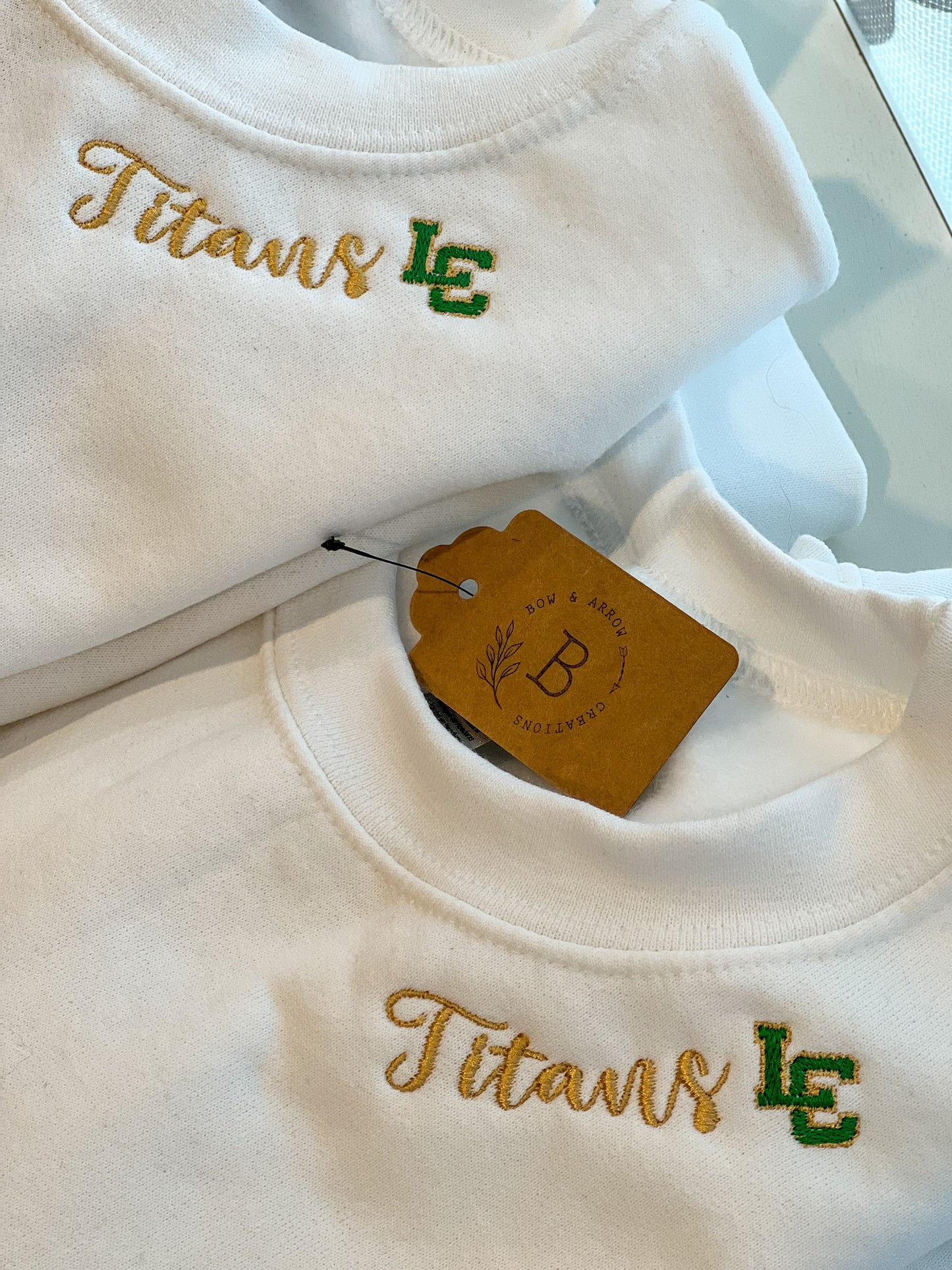 Titans Embroidered Collar Sweatshirt